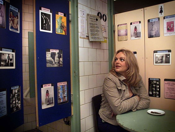 Toiletjuffrouw deelt haar gekste en smerigste vondsten!