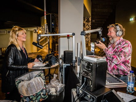 Bert Haandrikman proeft de sfeer