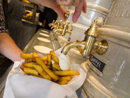 Fer's Frietkot gaat weer open!