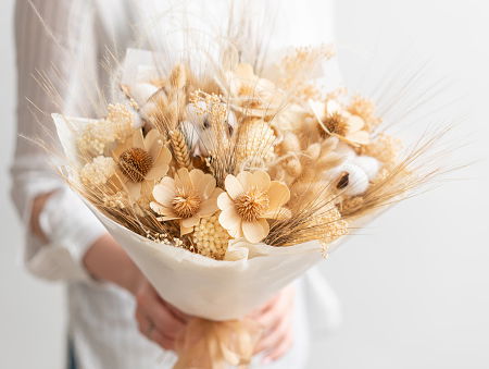 Chantana van Reemst weet álles over droogbloemen en schreef er een boek over