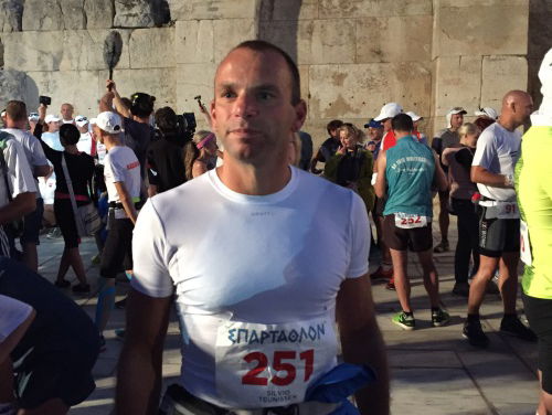 Stadse Zaken: It Giet Oan! De Elfstedentocht in Friesland... op hardloopschoenen.