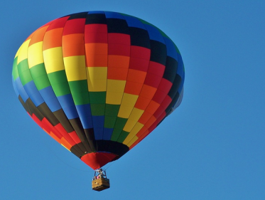 Jongste ballonvaarder van Nederland heeft zijn eerste solo-vlucht erop zitten