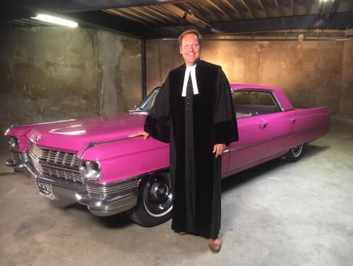 Popdominee Fred Omvlee over zijn Top 2000 dienst