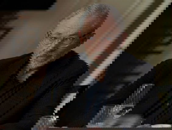 Aus Greidanus sr. is de spil van de serie Swanenburg