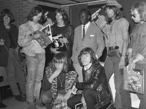 Albert Haar over de opening van de tentoonstelling 'We Want More' in het C+B museum te Grolloo