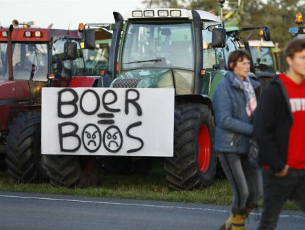 Boerenprotest bij RIVM is rustig verlopen