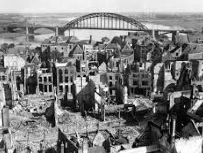 Brandgrens Nijmeegse bombardement wordt vanavond verlicht