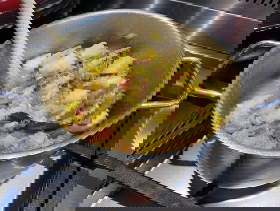 Gerja Wolf maakt lekkere Overijsselse humkessoep