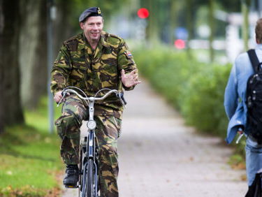 Militairen mogen weer in uniform over straat
