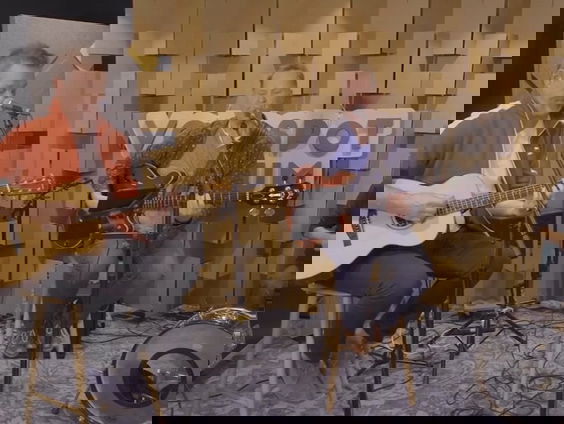 Volgspot Podium: 'Leg niet aan mijn' en 'Koortslip' - De Ideale Maten