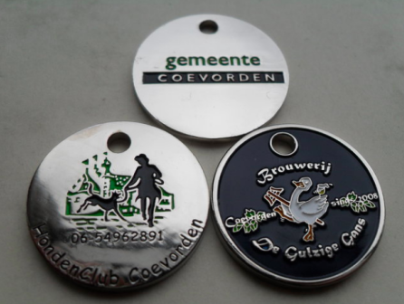 Winkelwagenmuntjesverzamelaar Sjoert Stel krijgt 2 bijzondere munten