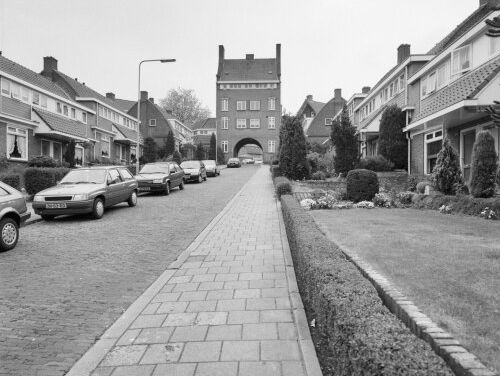 Nicolet Slakhorst zoekt tantes Gerda en Thea de Ruijter - deel 1-5