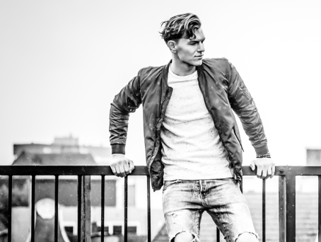 Pieter van der Zweep ( The Voice of Holland 2017)