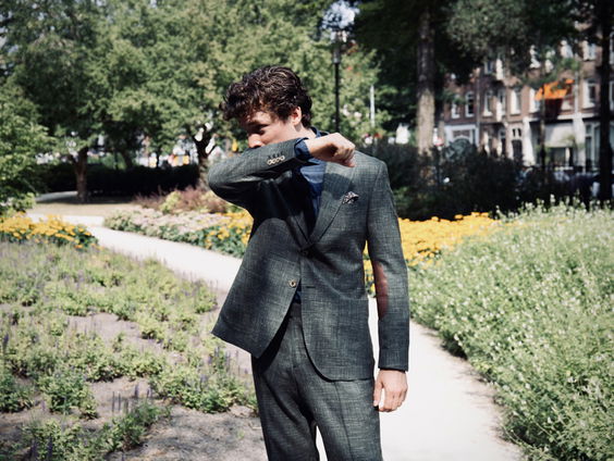 Ondernemer bedenkt coronacolbert om in te niezen