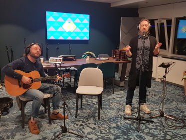 Joost Spijkers en Aron Raams met Grote woorden