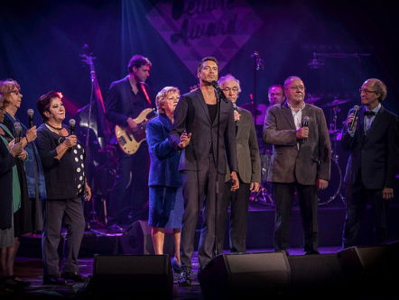 Sjors van der Panne zingt 'Als Schelpen In Het Zand'