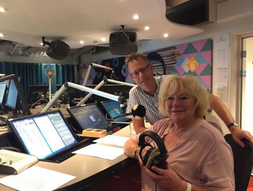 Tineke de Nooij is gastpresentatrice/gasthoofdredactrice