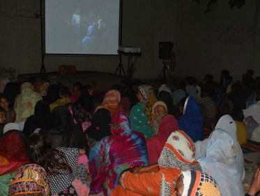 Dick Kleinhesselink over een mobiele bioscoop in Pakistan