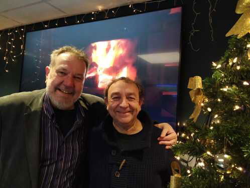 Hijlco zingt een carnavalskraker met Jon van Eerd