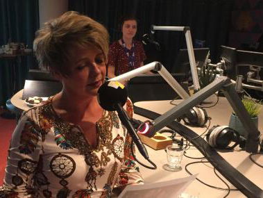 Greetje van Grinsven zoekt vriendin Dianne van den Brand deel 1