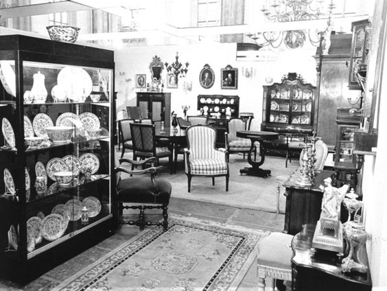 Waarom heeft Nederland zoveel antiekwinkels in 1972?