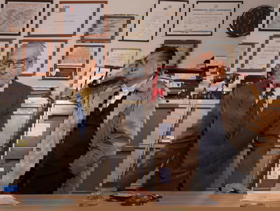 Bejaarde detective ontrafelt eenzaamheid in komische The Mole Agent