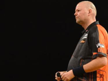 Barney stopt met darten