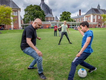 Ex-Google baas gaat ons gelukkig maken: "We kunnen deze wereld fixen"