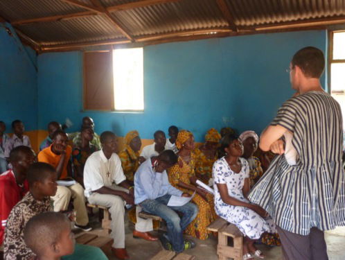 Noord Ghana kent pas 15 jaar onderwijs - alfabetisering in de Gonja-taal