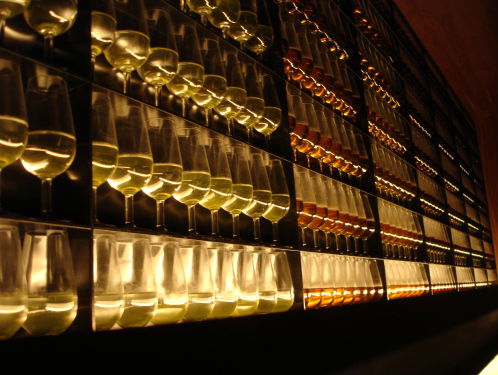 1975: Heel Holland drinkt Sherry!