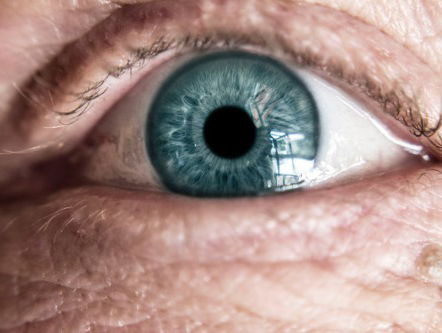 Gezond eten halveert kans op oogziekte