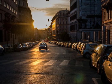 Vakantie? Vergeet de milieu- en tolstickers niet