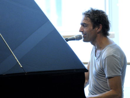 Gerard Aderliefste over zijn avonturen met Ramses Shaffy