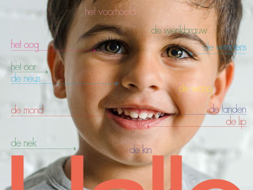 Zo'n 1870 vluchtelingenkinderen krijgen gratis Woordenboek 'Hallo'