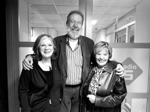 Lenny Kuhr kreeg parfum van Frank Govers