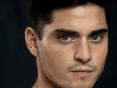 Debuterend schrijver Mick Johan