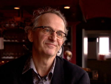 Ate de Jong over zijn boek Onder de rode loper