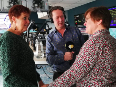 Lia van Hees zoekt vriendin Hanneke v/d Bom deel 2