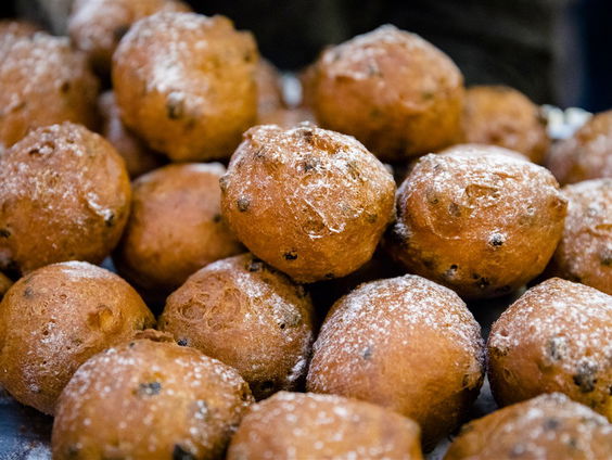Verstand op 0 en frituur op 180: oliebollen bakken!