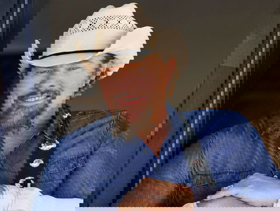 Country Roads: Toby Keith