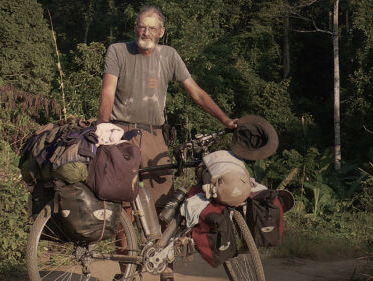 Frank van Rijn fietst de hele wereld rond. Donderdag gaat hij weer