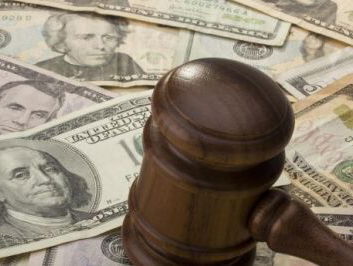 Gekke rechtzaken, nav Emile Ratelband die leeftijd wil veranderen