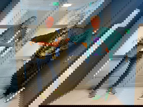 Barrie Stevens in de studio over zijn voorstelling op de Pride