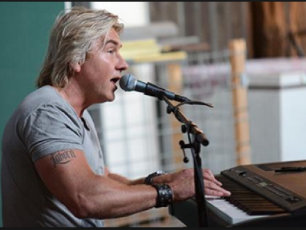 Ralph van Manen over Michael W. Smith