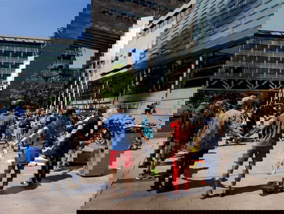 Complotdenkers, waar ligt de grens?