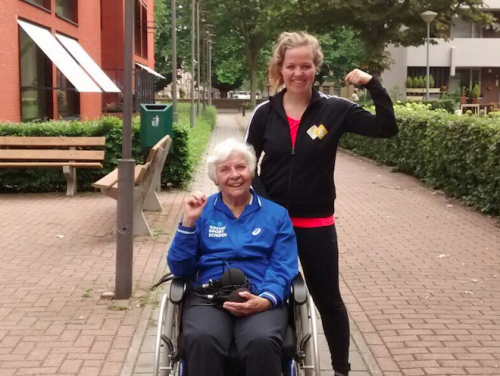 Sociale sportschool: Martine gaat bootcampen met ouderen!
