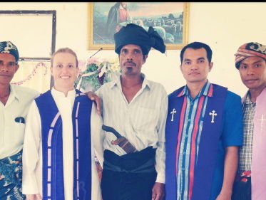 Judith van den Berg over haar werk in oost-Indonesië - Kim bezocht haar