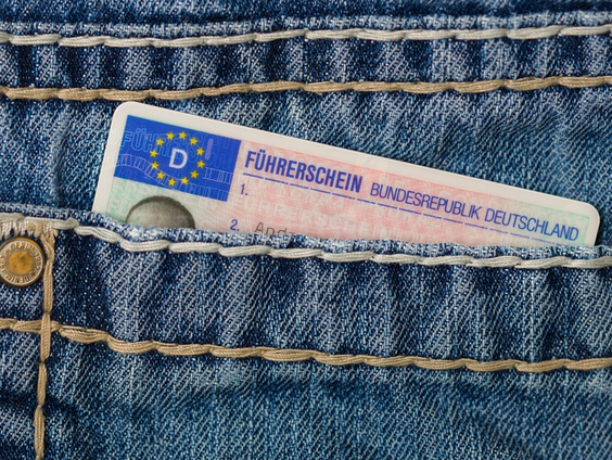 HZD: Waarom is een rijbewijs roze?
