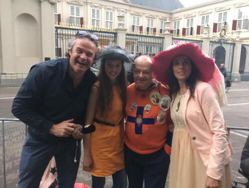 Joris Kreugel met bezoekers Prinsjesdag