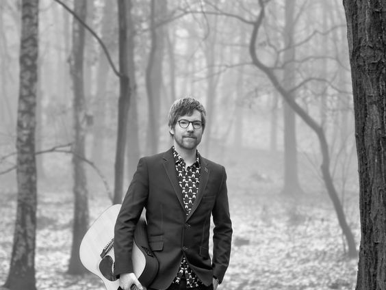 Etan Huijs zingt live 'The Doldrums'